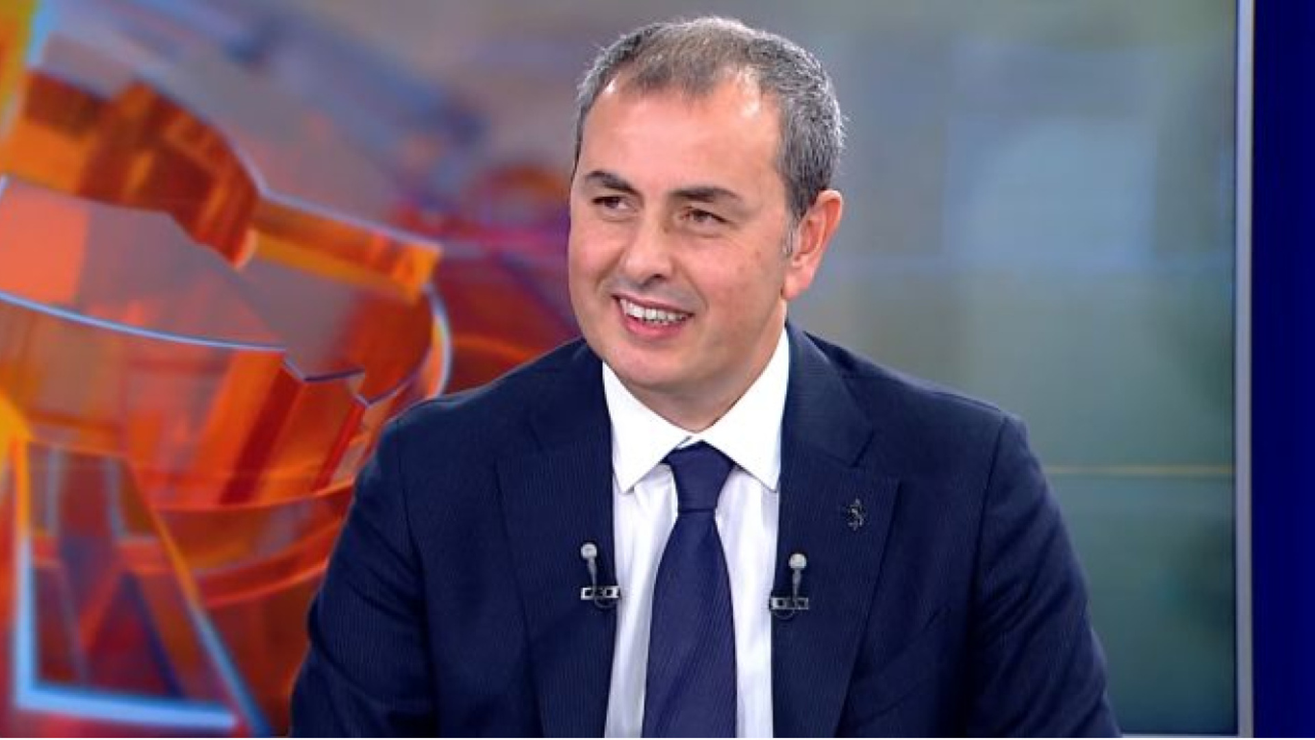 İş Bankası Genel Müdürü Hakan Aran'dan Açıklama: Sosyal Medya Yorumları Beni Derinden Yaraladı