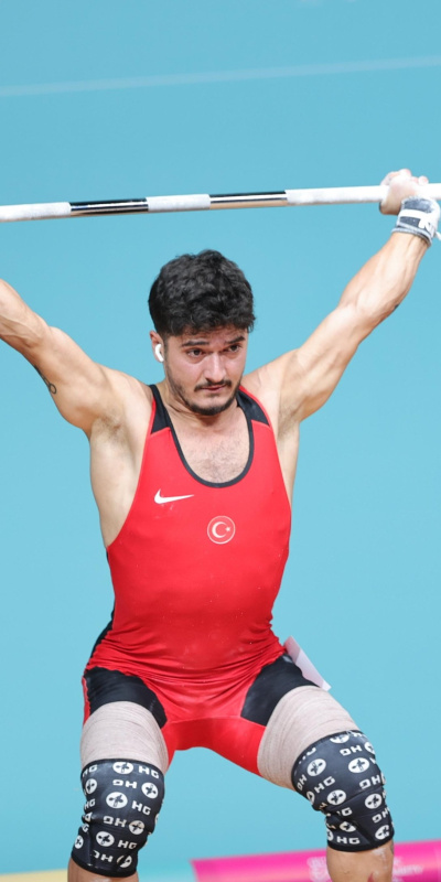 Milli halterci Avrupa rekoruyla şampiyon!