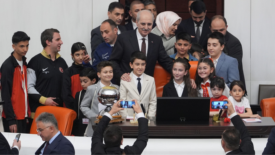 23 Nisan Çocuk Özel Oturumu