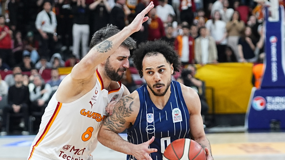 Anadolu Efes, Galatasaray'ı mağlup etti!