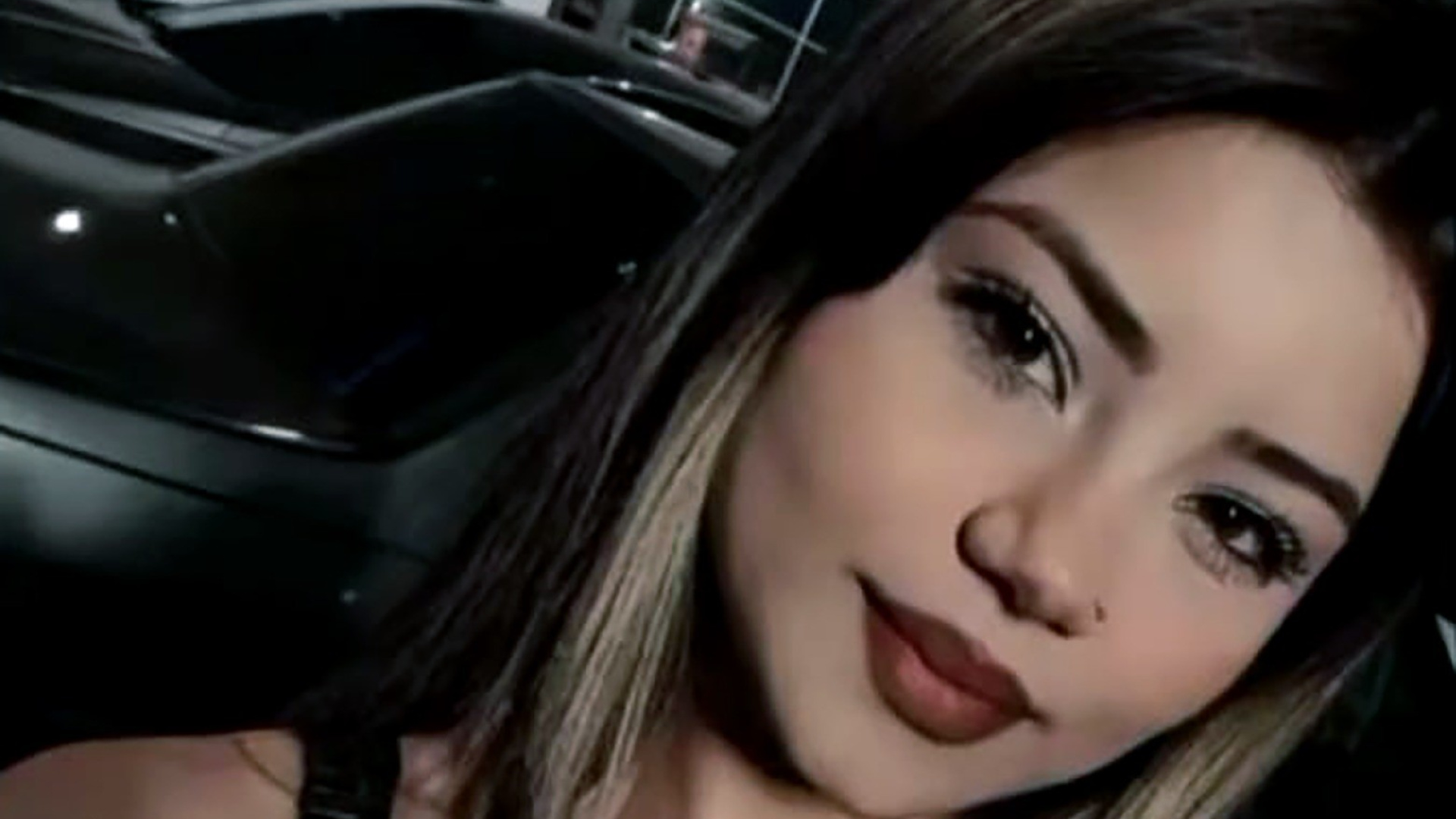 Devrilip metro köprüsünün ayağına çarpan motosikletteki Zeynep Su yaşamını yitirdi