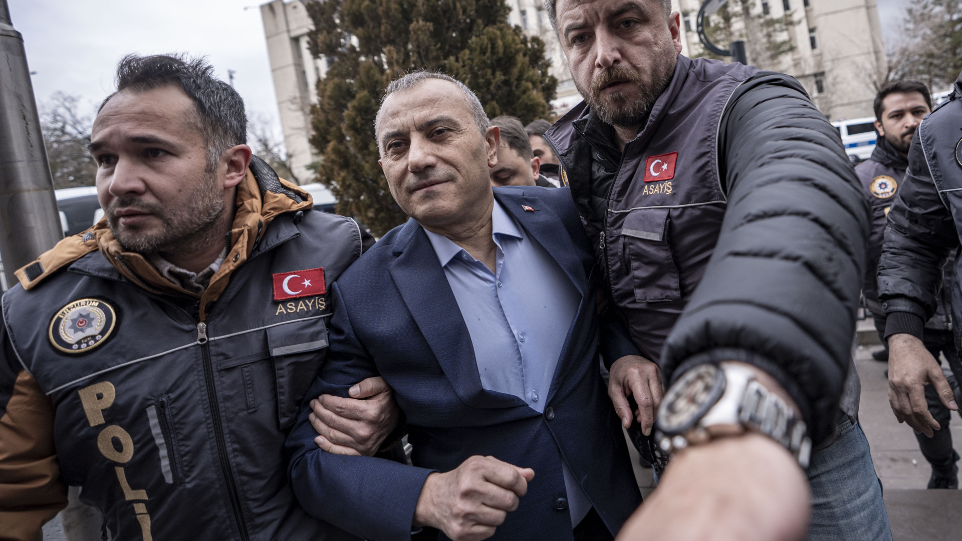 SON DAKİKA: Gülistan Doku soruşturmasında flaş gelişme: Gözaltında olan eski Tunceli Valisi Tuncay Sonel adliyeye sevk edildi | Son dakika haberleri