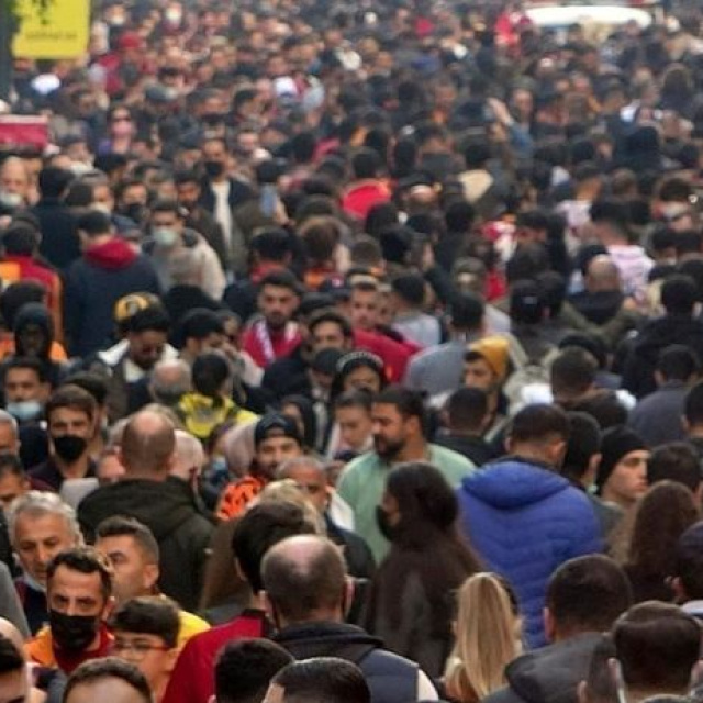 Kim bu "ev gençleri"