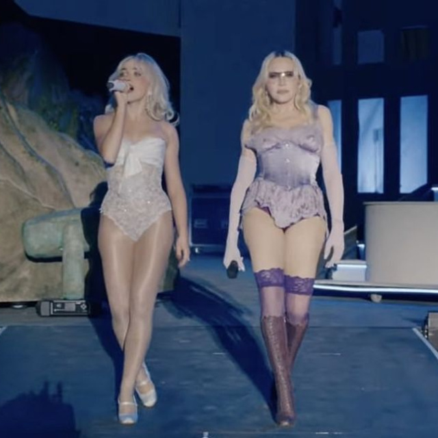 Kayıp kıyafetini bulana ödül verecek