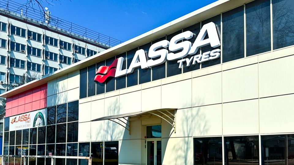 Moldova'daki ilk tabelalı mağazasını açtı