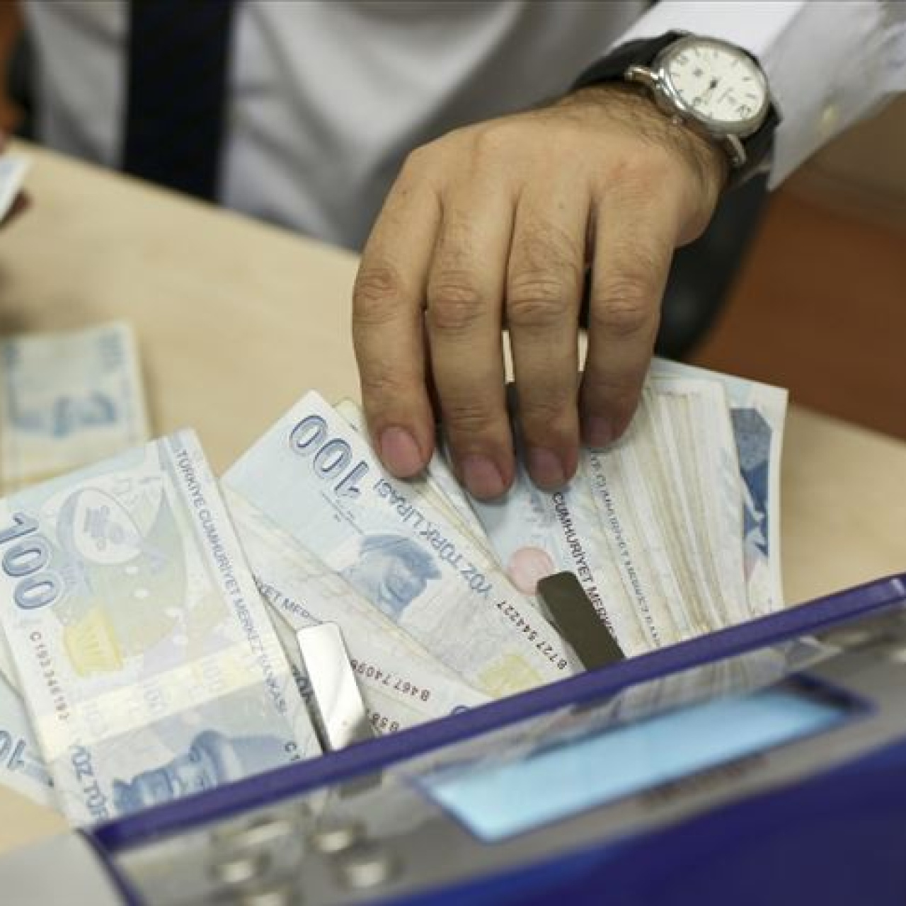 EMEKLİ ZAMMI SENARYOLARI: En düşük emekli maaşı ne kadar olacak? Enflasyon farkı ile emekli maaşına ne kadar zam gelecek?