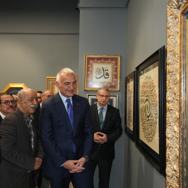 Bakan Ersoy'dan geleneksel sanatlara destek mesajı