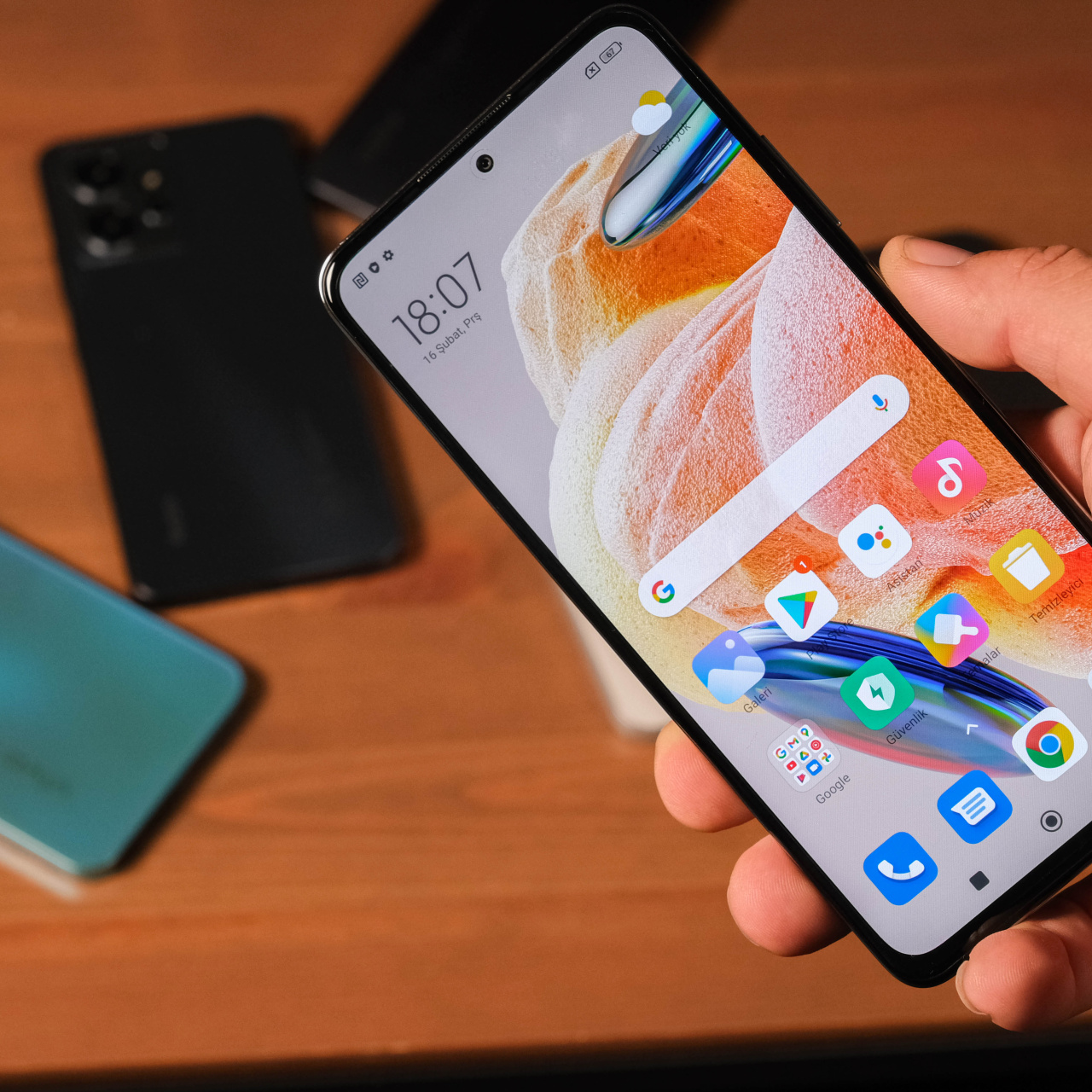 Telefonlarda değişen batarya zorunlu olacak!