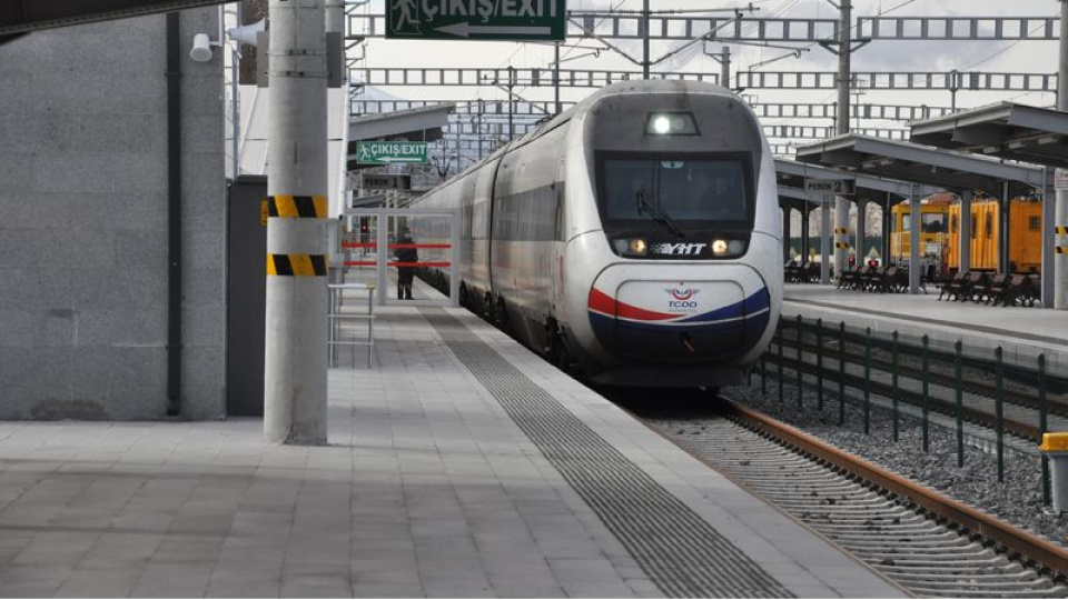 TCDD tren yollarında ilaçlama uyarısı