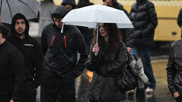 İstanbul'a orta kuvvette yağış geliyor! 1 gün sürecek!