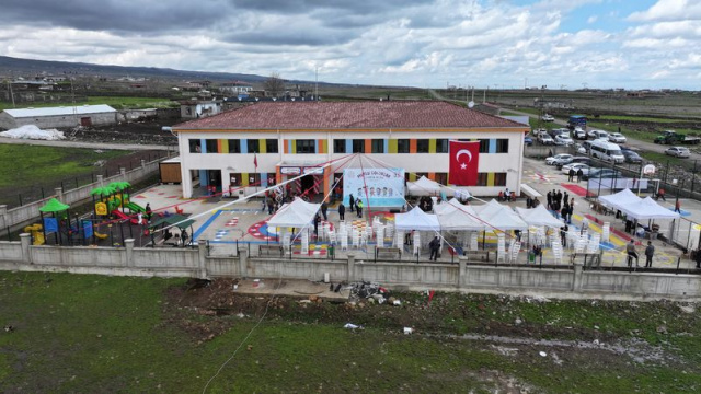 Diyarbakır'da hayırseverlerden okul