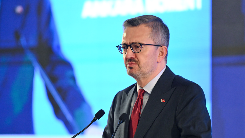 Duran'dan Özel'e tepki