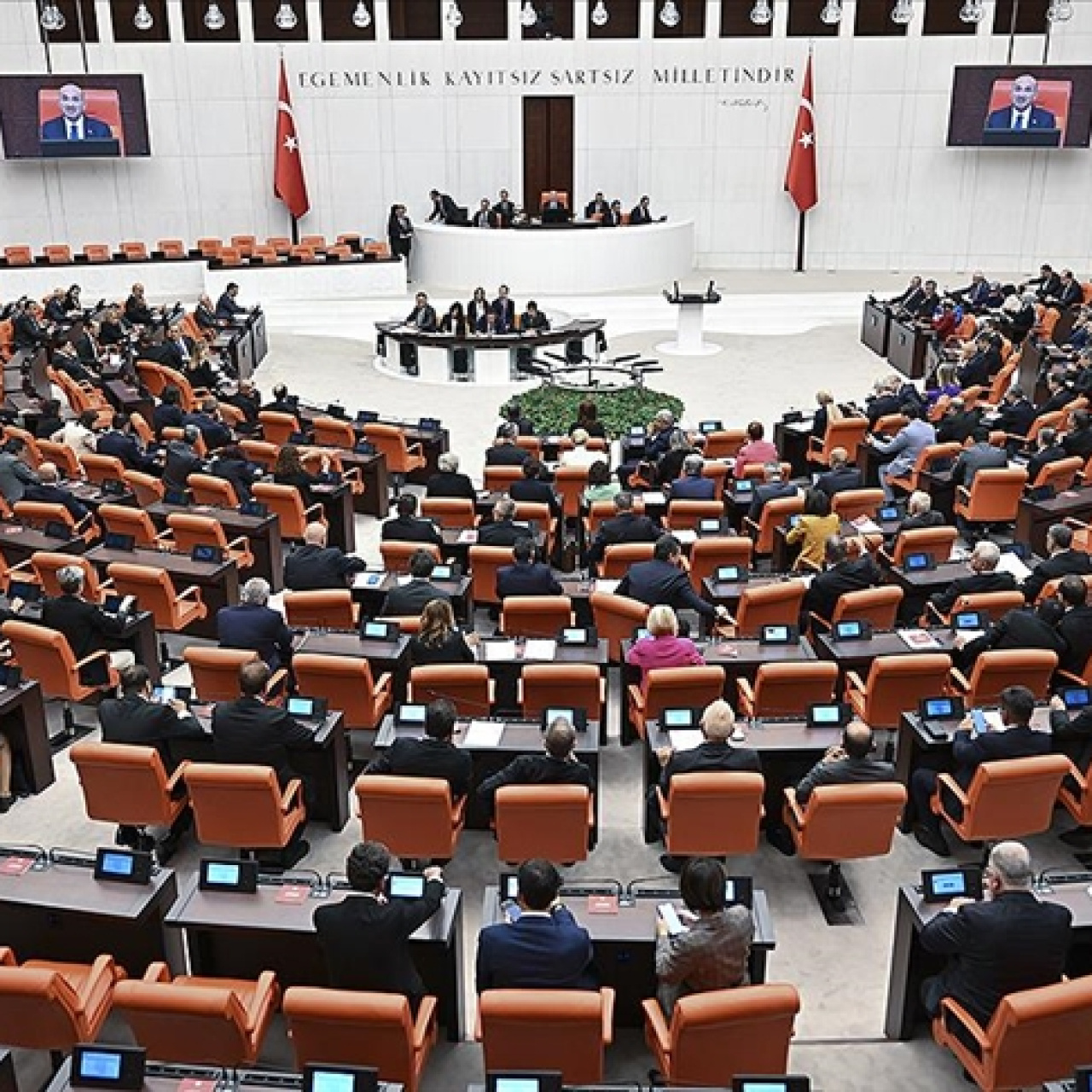 Okul saldırılarıyla ilgili komisyon kuruldu