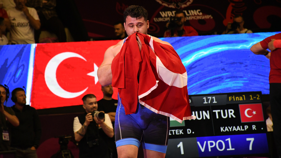 Rıza Kayaalp Avrupa Şampiyonu!