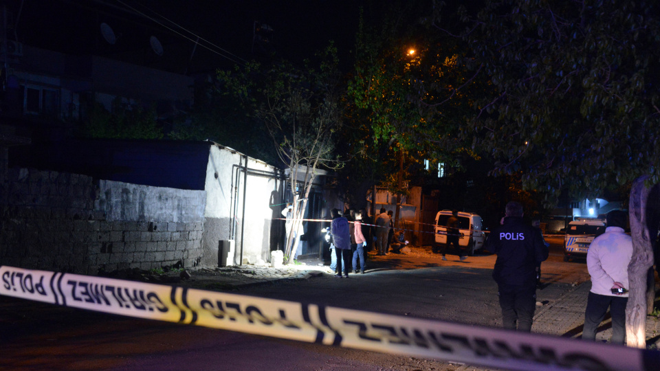 7 yaralı! Aileler birbirine girdi