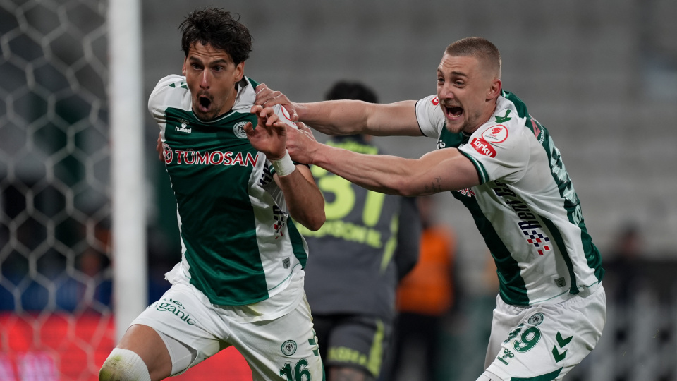 Fenerbahçe elendi, Konyaspor yarı finalde!