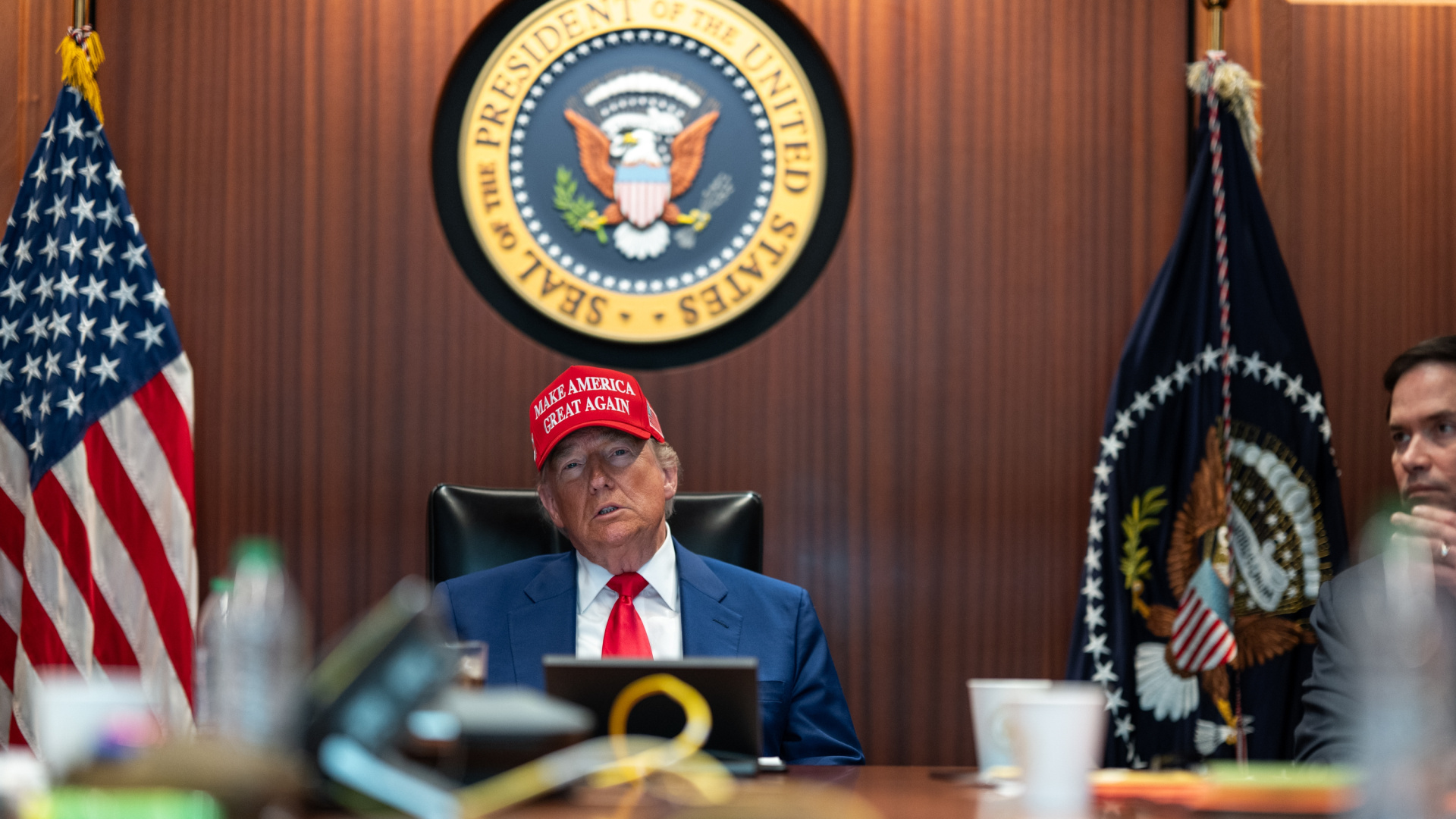 WSJ iddia etti: ABD Başkanı Trump Durum Odası'ndan uzaklaştırıldı | Dış Haberler