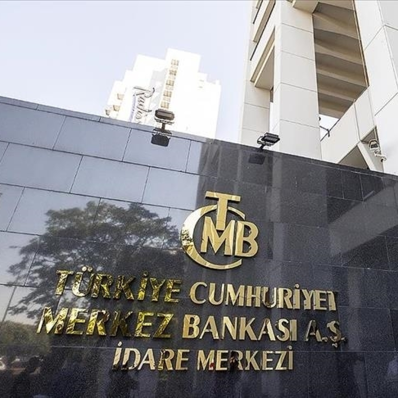 Gözler Merkez Bankası’nda