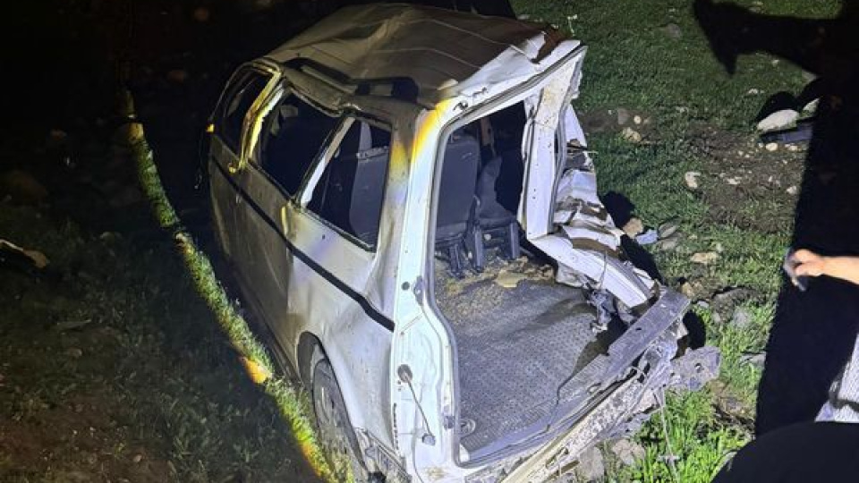 Kamyonet şarampole devrildi: 1 ölü