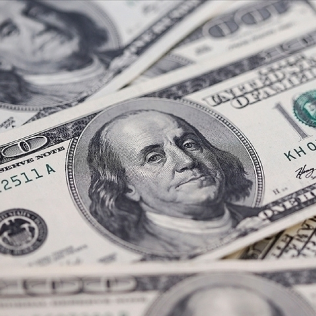"ABD, Bağdat'a dolar sevkiyatını engelliyor"