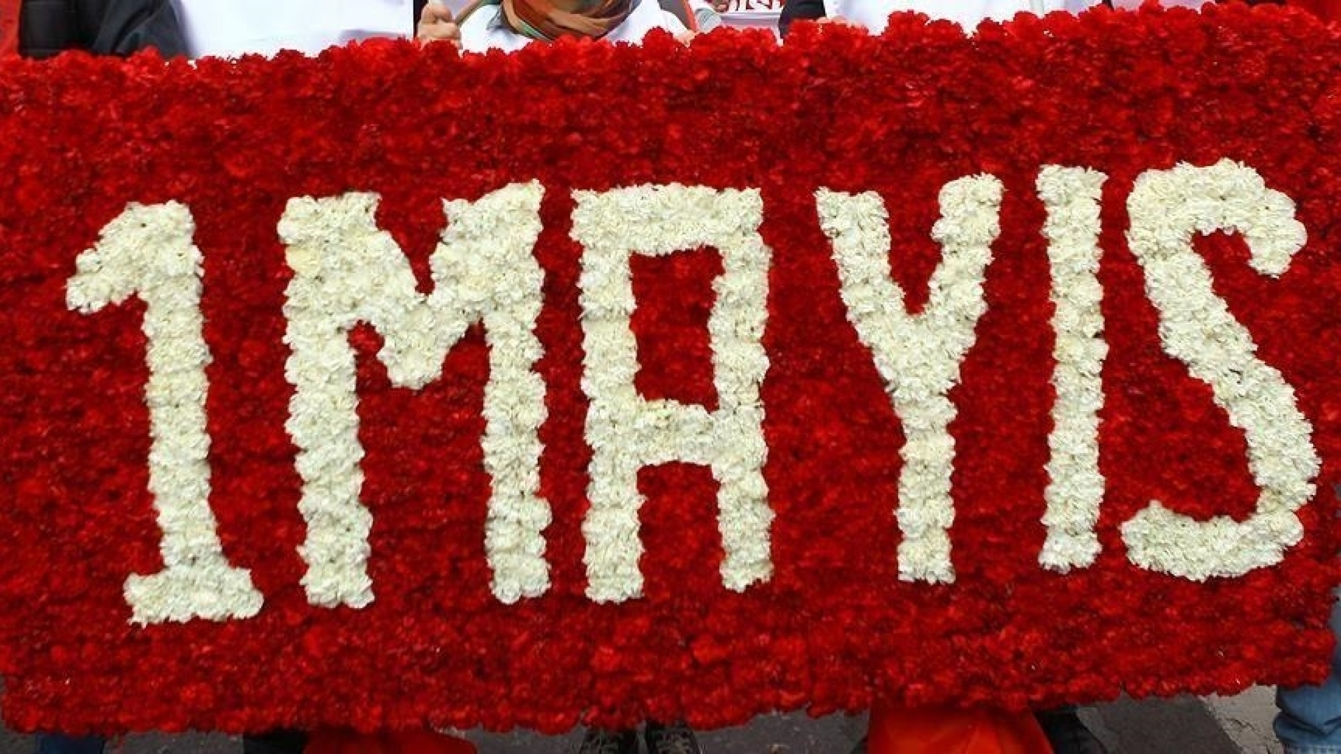 1 Mayıs Resmi Tatil mi? 2026'da Hangi Güne Denk Geliyor?