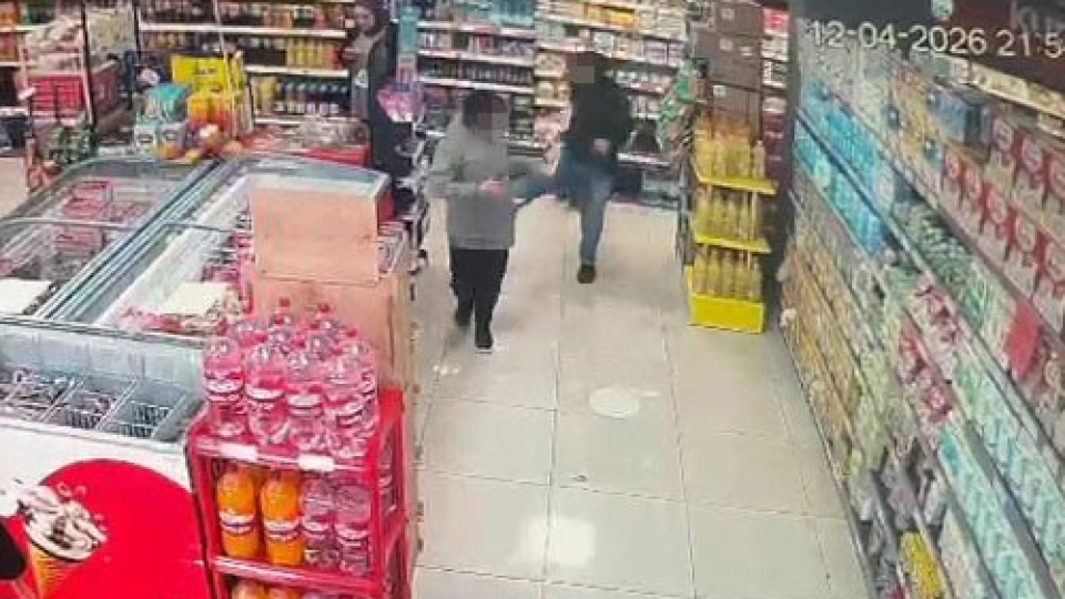 'Özel gereksinimli' çocuğa markette darp!