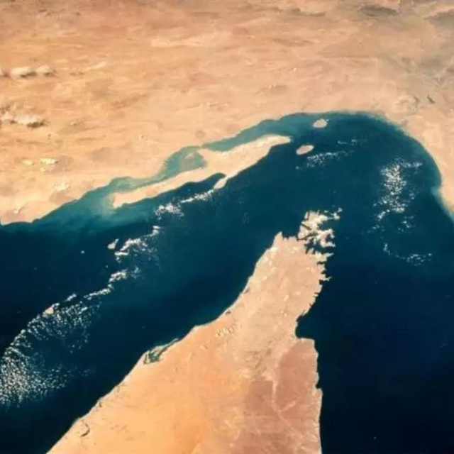 FT: İran bağlantılı tankerler, ABD ablukasını aştı