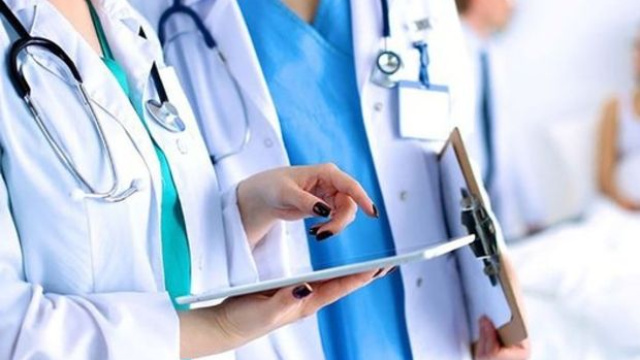 23 Nisan hastaneler açık mı?