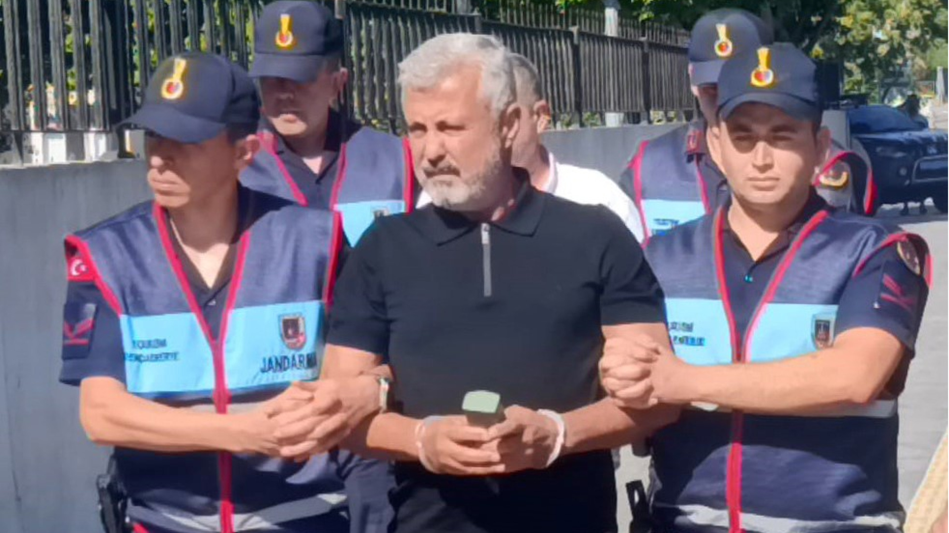 Manavgat Belediyesi soruşturmasında 5 tutuklama