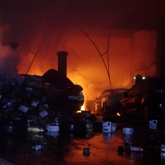 15 araç alevlerin ortasında kaldı!