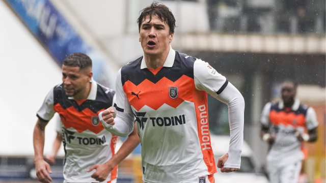 Başakşehir'de Shomurodov gelişmesi!