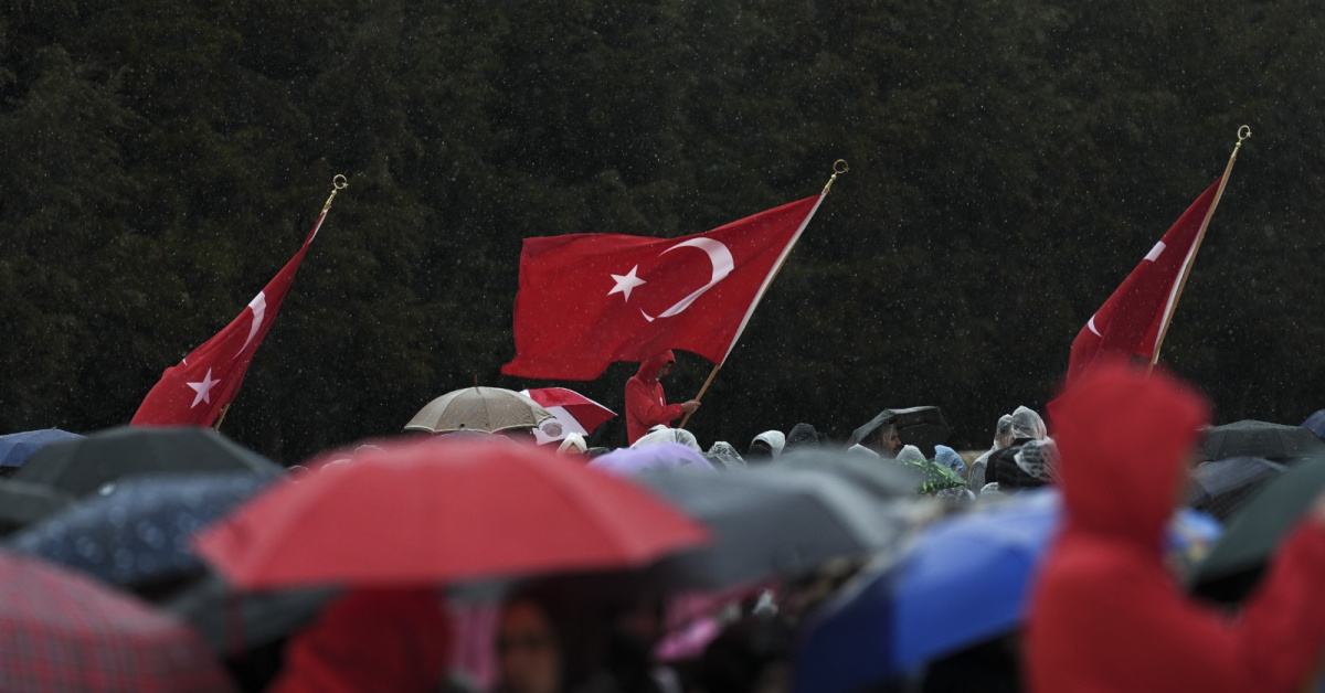 Siyasilerden 23 Nisan mesajları - TBMM'nin açılışına kutlama