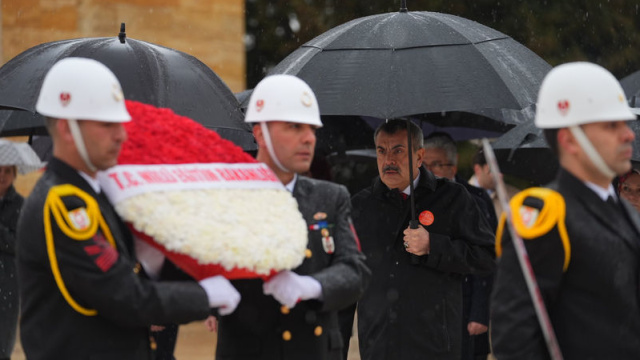 Yusuf Tekin Anıtkabir'de