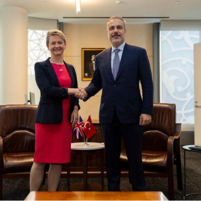 İngiltere ile Stratejik Ortaklık Çerçeve Belgesi imzalandı