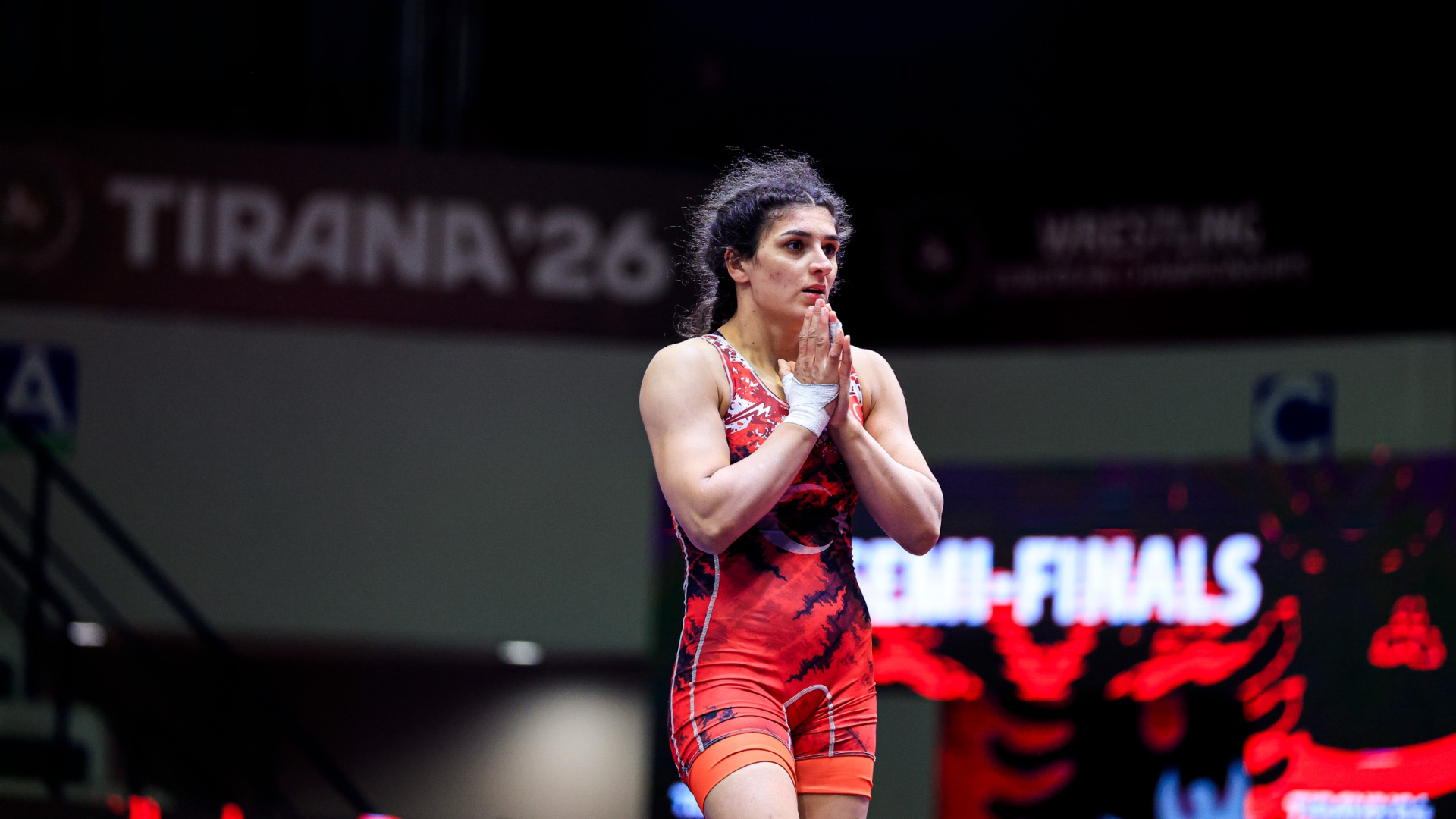 Nesrin Baş, Avrupa Güreş Şampiyonası'nda 2. kez altın madalya kazandı