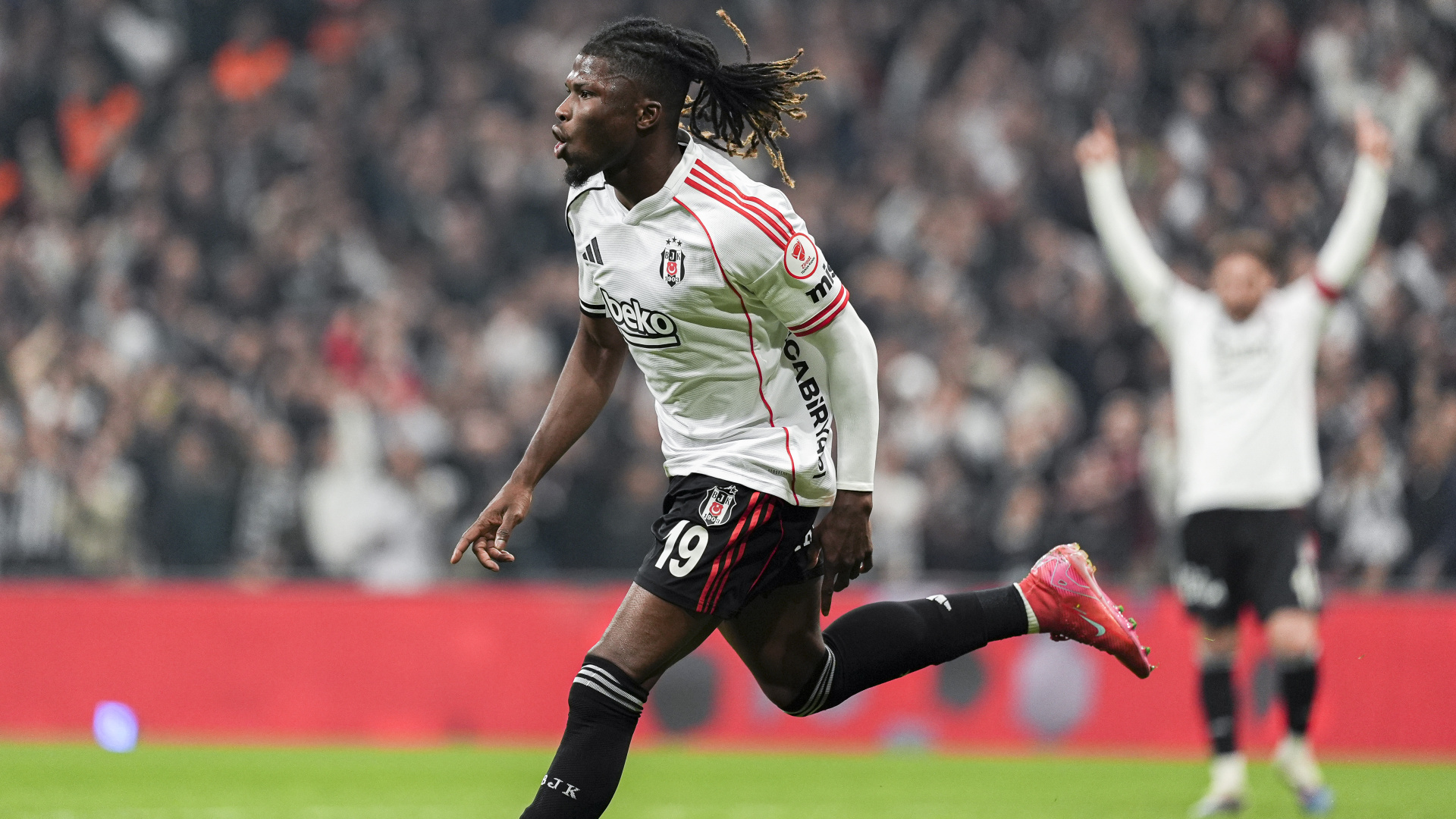 El Bilal Toure'den sakatlık ve galibiyet açıklaması