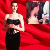 Hayranı Kur'an-ı Kerim hediye etti