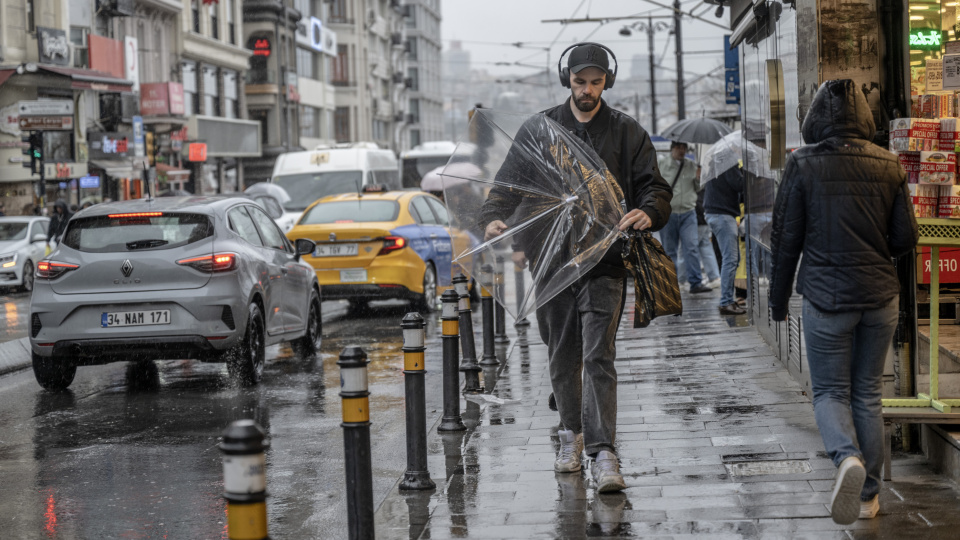Kuvvetli sağanak ve fırtına uyarısı!