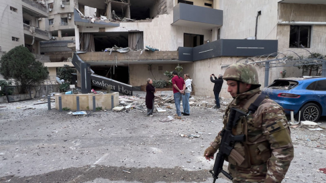 İsrail, Lübnan'da 'yağma' yapıyor