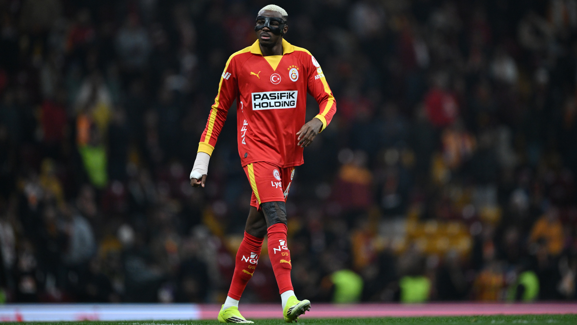 Galatasaray cephesinden koruyucu ekipman yanıtı: Standart ve güvenli!