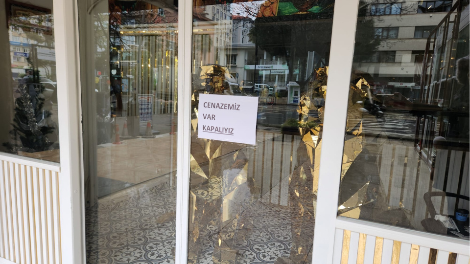 "Cenazemiz var kapalıyız" kamuflesi! Kuyumcu vitriniyle kara para aklandı