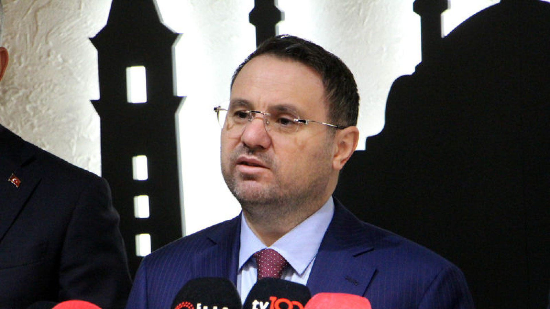 Akın Gürlek: Uyuşturucu ve Sanal Kumar Milli Güvenlik Meselesidir