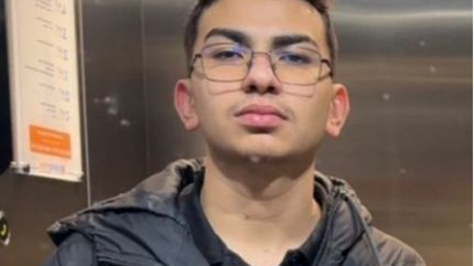 Genç motosikletli kazada can verdi