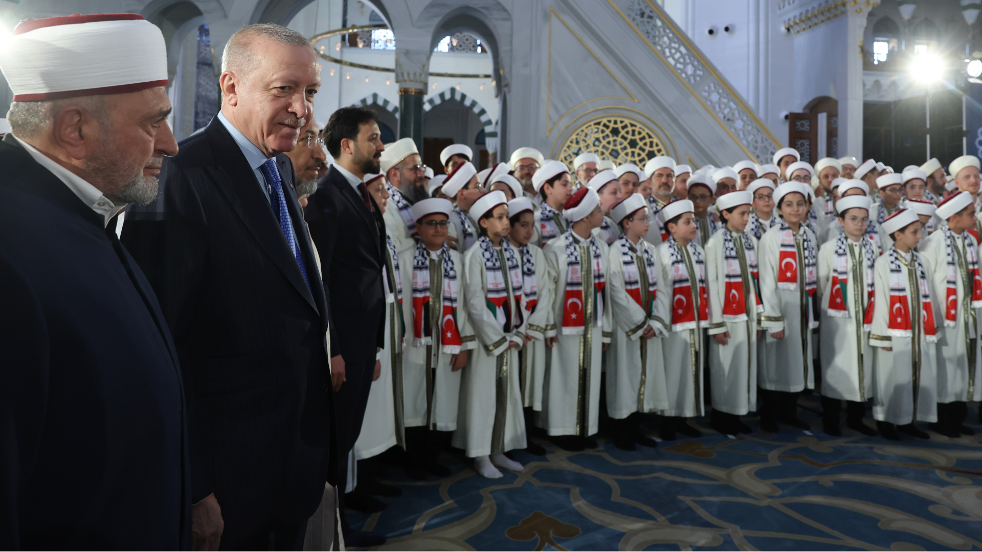 Cumhurbaşkanı Erdoğan, 333 hafız öğrenci için düzenlenen icazet merasimine katıldı