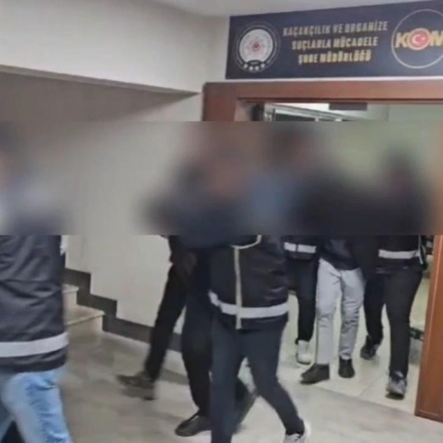 Sınav usulsüzlüğünde 3 tutuklama