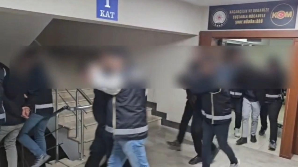 Sınav usulsüzlüğünde 3 tutuklama