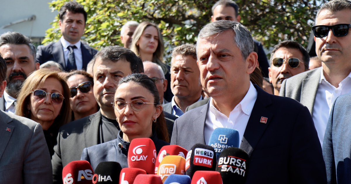 Özgür Özel Bursa Belediye Başkanı'nı Ziyaret Ediyor