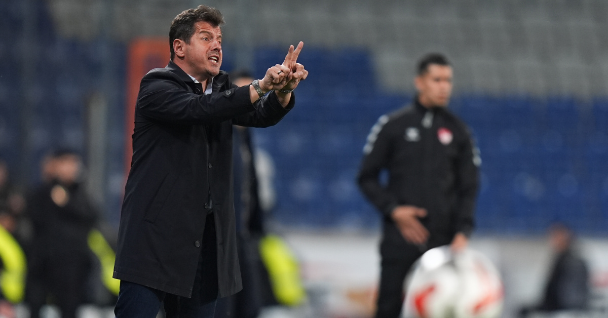 Emre Belözoğlu: Hakemlerdeki performans Türkiye'defacia!