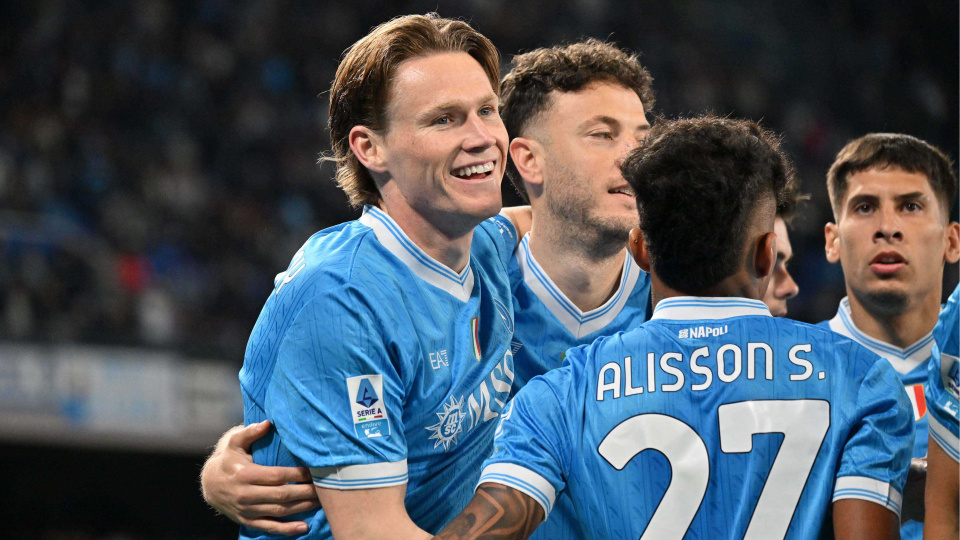 Napoli sahasında coştu!