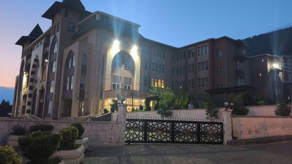 Deprem davasında 'şov' tartışması